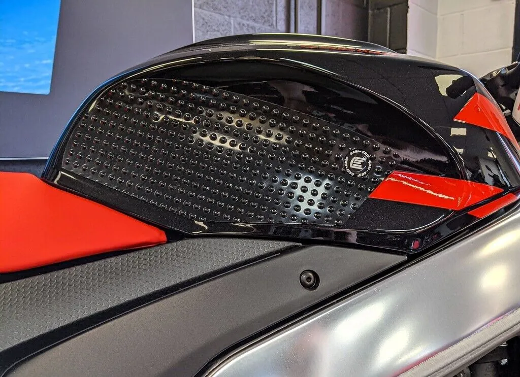 2021   Aprilia RSV4 - Eazi-Grip Evo Tank Grip Traction Pads Tuono V4 Black 2022