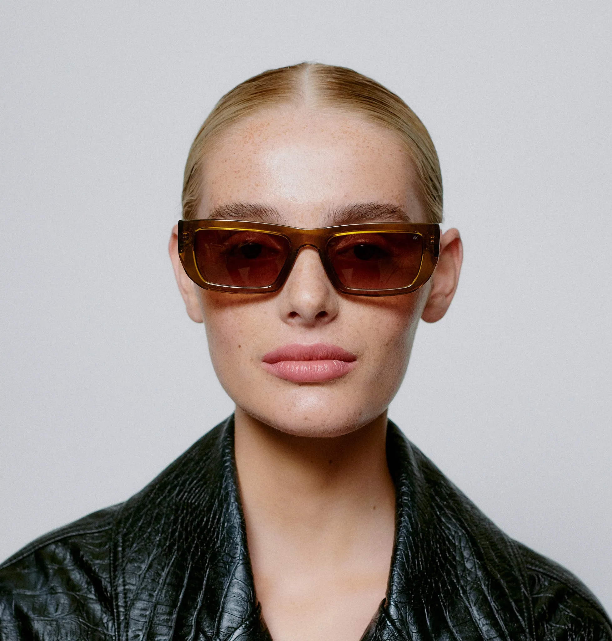 Fame Sunglasses - Smoke Transparent