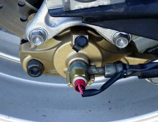 M10 x 1.00 Banjo Switch - Ducati BMW Bimota Aprilia Brembo Brake Light Pressure
