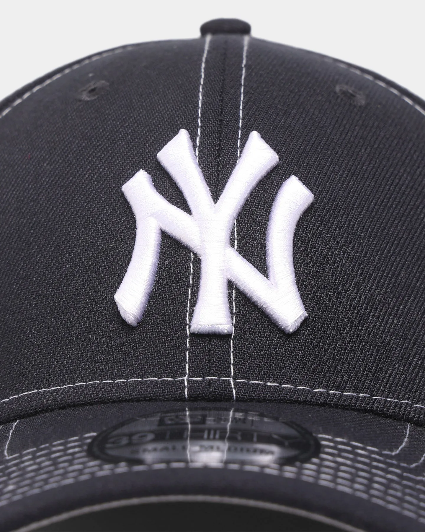 New Era New York Yankees 'Contrast Stitch' 39THIRTY Stretch Fit Navy