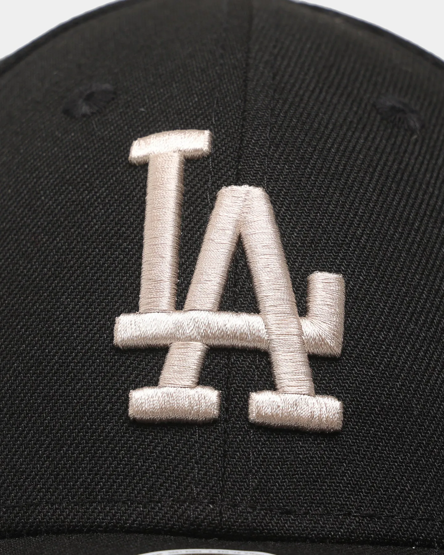 New Era Women's Los Angeles Dodgers 9FORTY Casual Classic Strapback Black/Stone