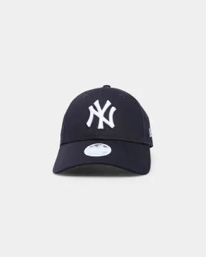 New Era Women's New York Yankees 9FORTY Cloth Strap Strapback Navy