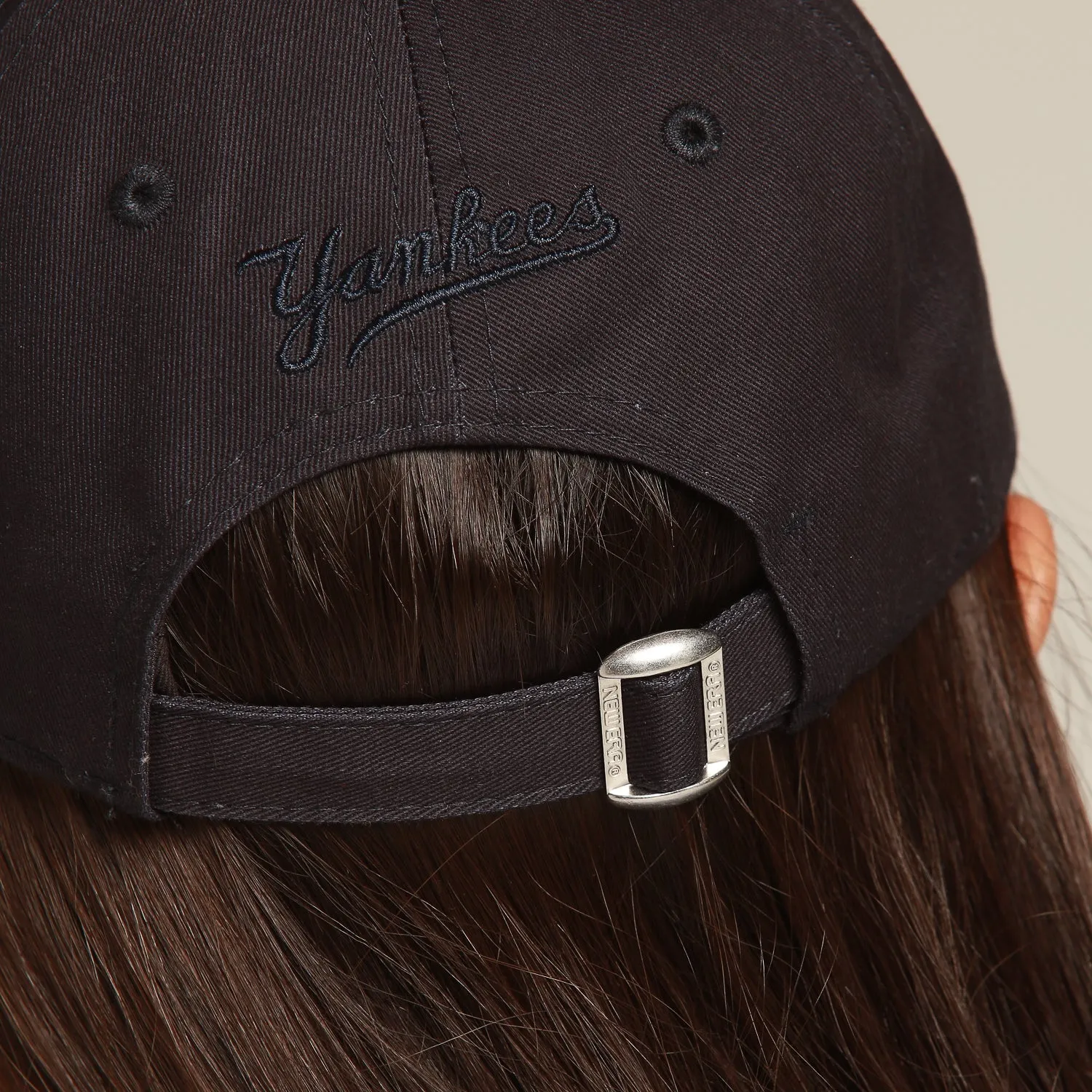 New Era Women's Yankees 9FORTY Strapback Navy/White
