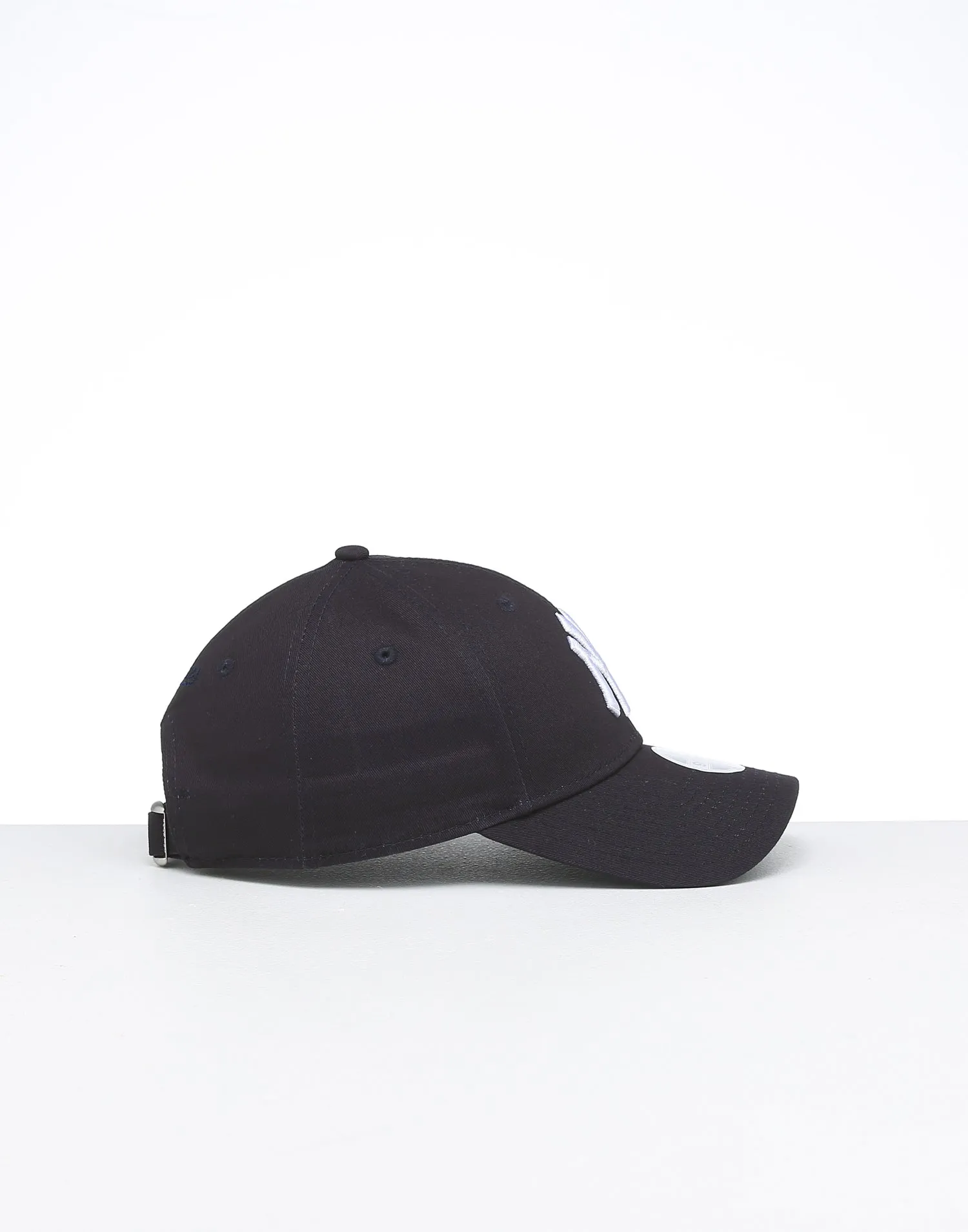 New Era Women's Yankees 9FORTY Strapback Navy/White