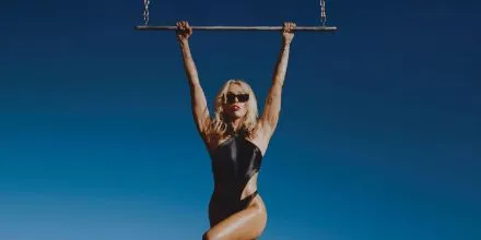 Saint Laurent Sun SL 461 Betty 001 - As Seen On Miley Cyrus & The Weeknd