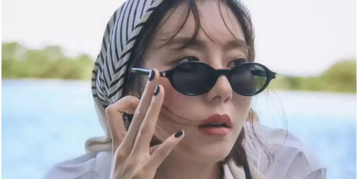 Saint Laurent Sun SL 751 Jeanne 001 - As Seen On Zoe Kravitz & Lily Collins