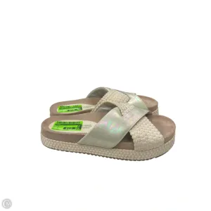 Sandals Flats By Toms In Cream, Size: 8